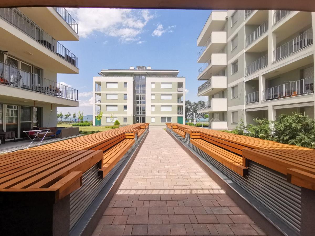 Vizpart Honved Apartman Balatonlelle Eksteriør billede