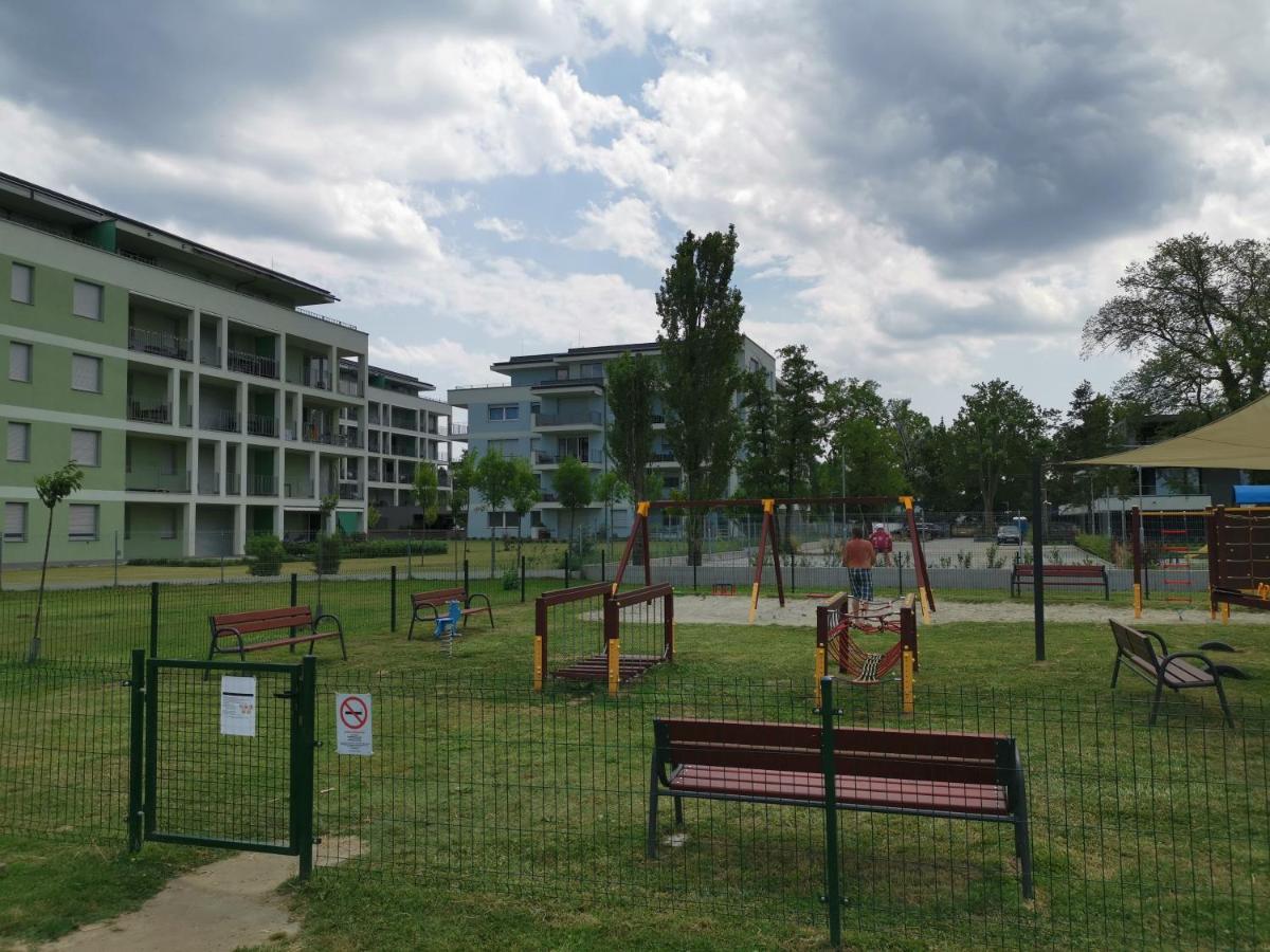 Vizpart Honved Apartman Balatonlelle Eksteriør billede